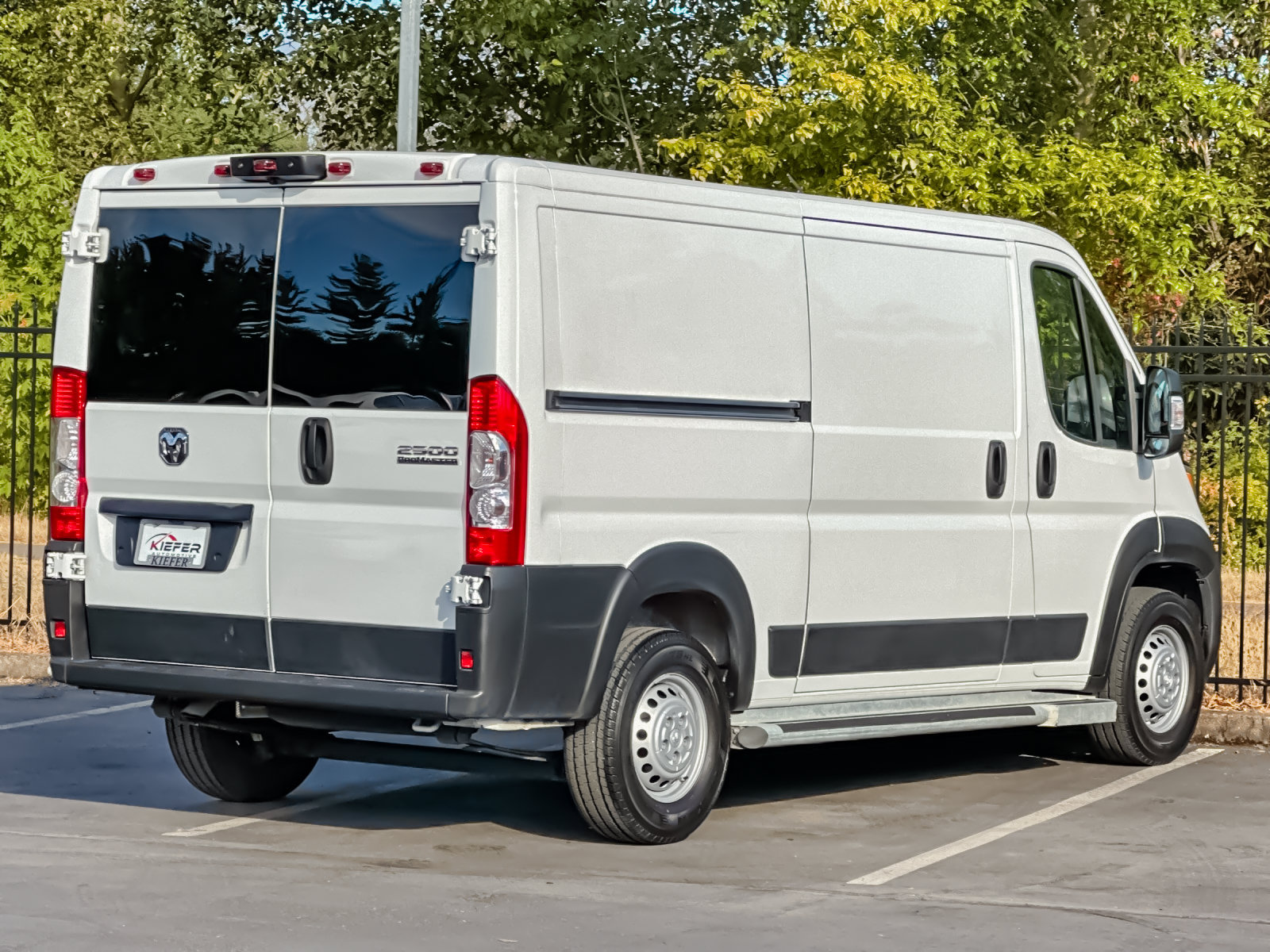 Used 2025 RAM ProMaster 2500 w/ U-Haul Equipment Group FWD image 4