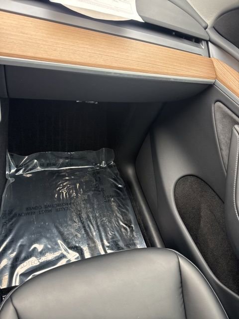 Used 2024 Tesla Model Y Long Range image 24