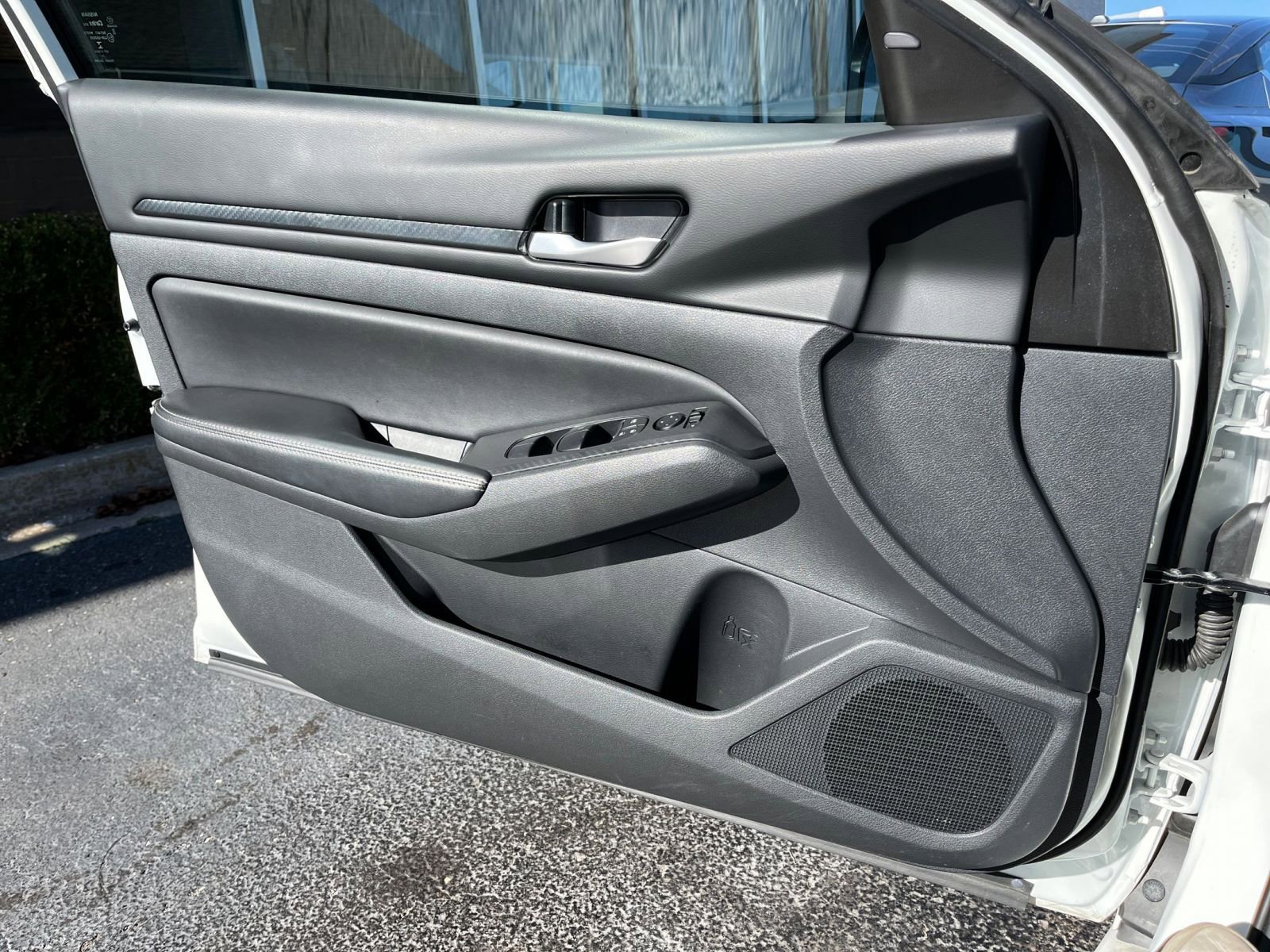 Used 2025 Nissan Altima 2.5 SV image 20