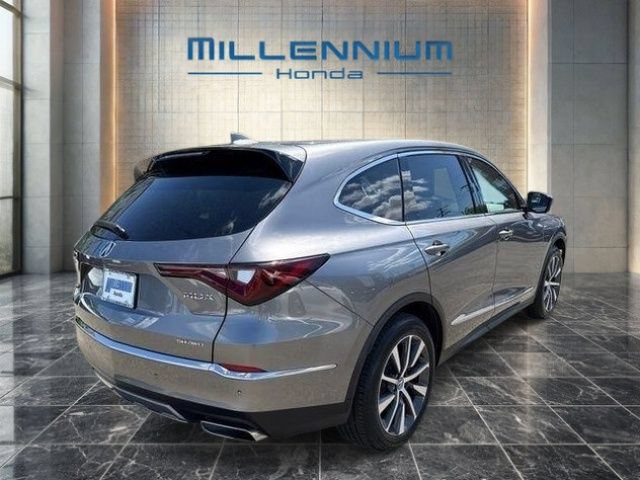 Used 2025 Acura MDX w/ Technology Package AWD/4WD image 4