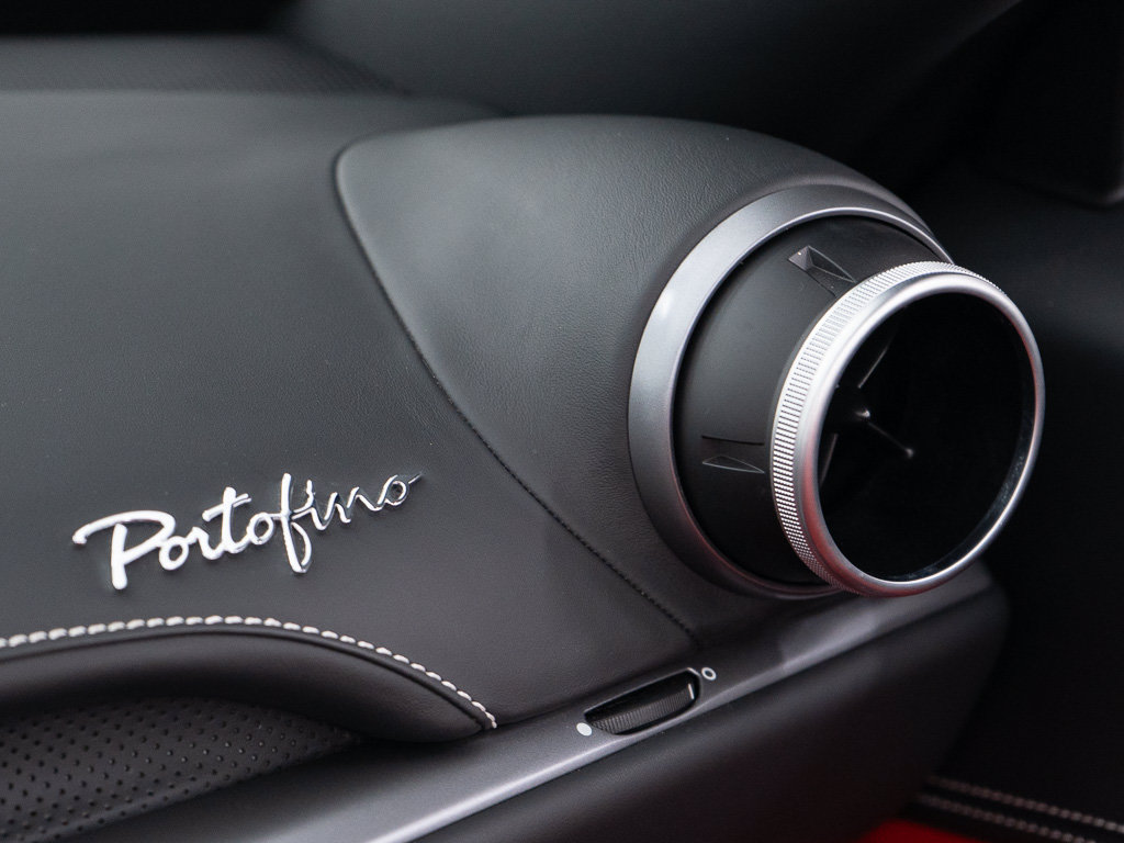 Used 2020 Ferrari Portofino RWD image 45