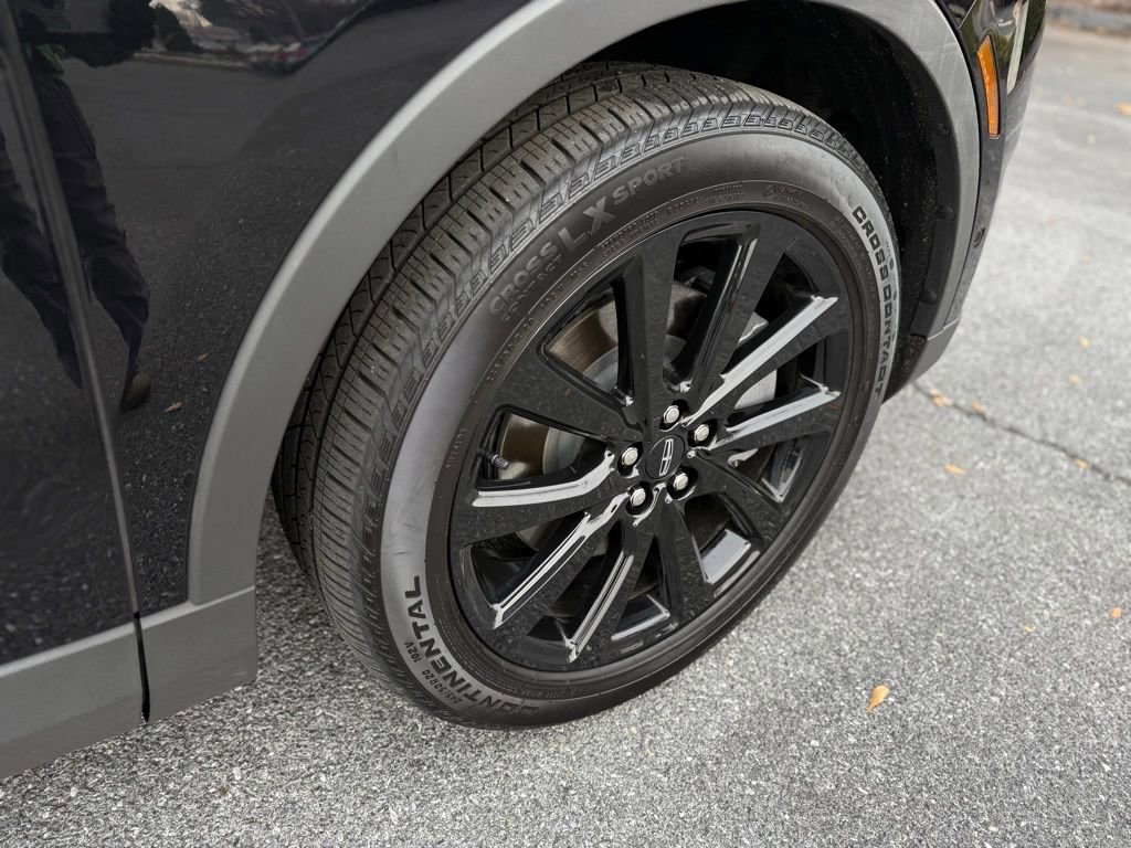 Used 2023 Lincoln Nautilus Reserve w/ Equipment Group 201A image 9