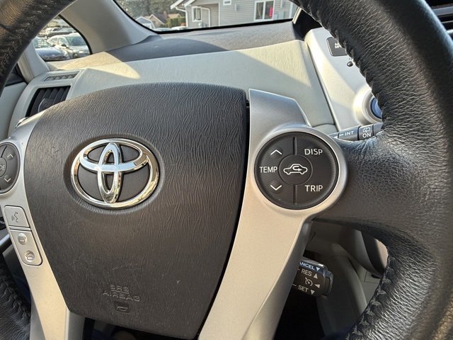 Used 2013 Toyota Prius V Five image 15