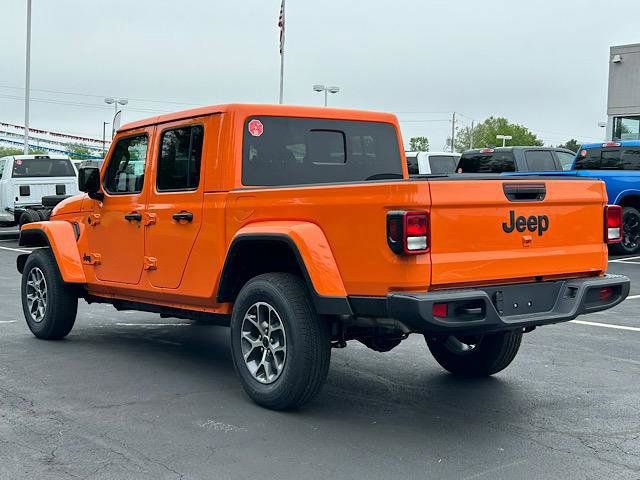 New 2025 Jeep Gladiator Sport image 5