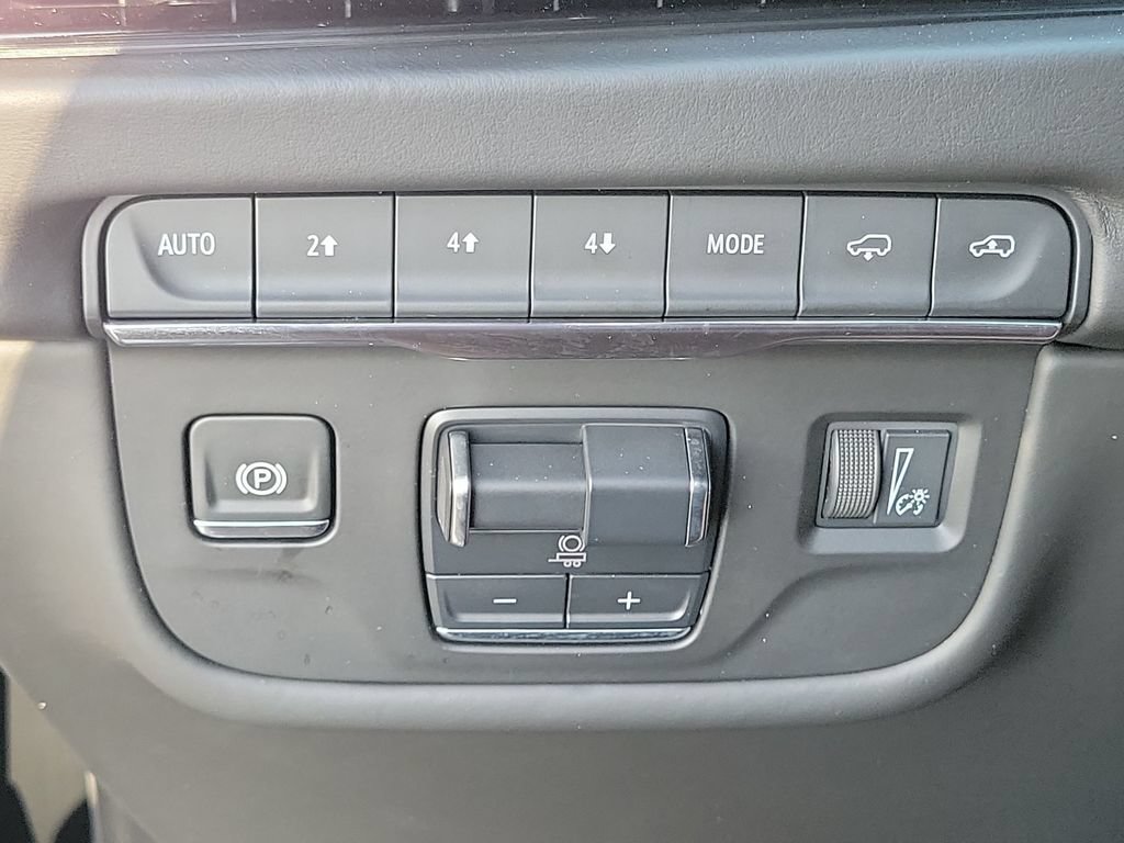 Certified 2025 Cadillac Escalade Sport Platinum AWD/4WD image 17