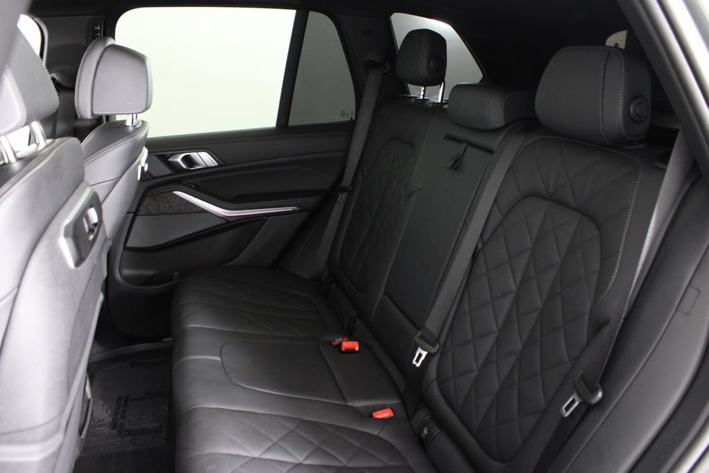 Used 2024 BMW X5 xDrive40i w/ Premium Package AWD/4WD image 21
