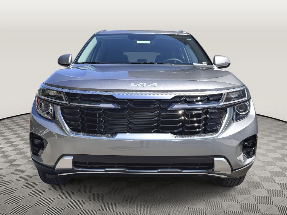 New 2026 Kia Seltos S AWD/4WD image 2