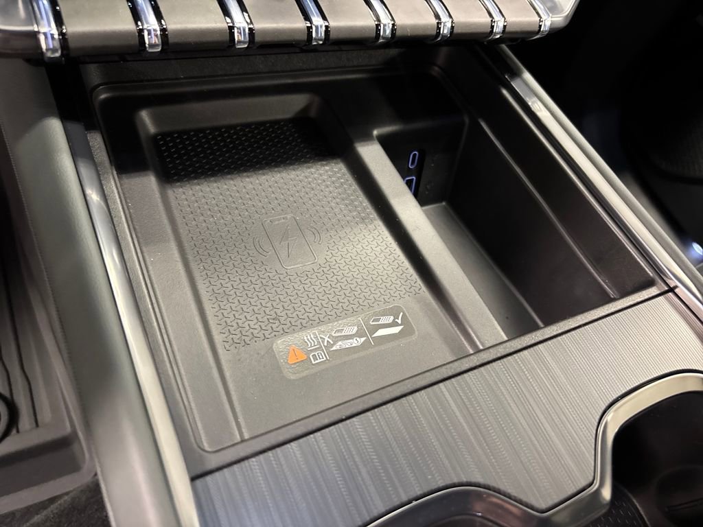 New 2026 GMC Acadia AT4 w/ LPO, Floor Liner Package AWD/4WD image 37