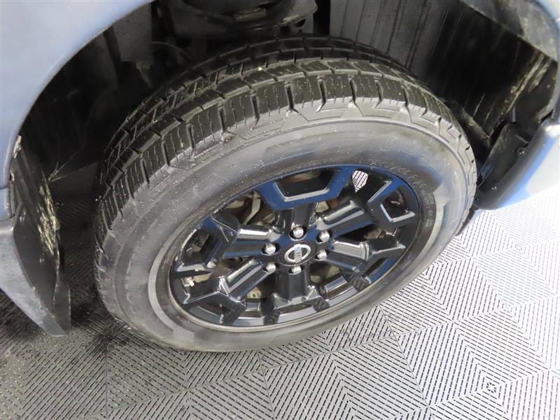 Used 2019 Nissan Titan SV w/ SV Convenience Package AWD/4WD image 9