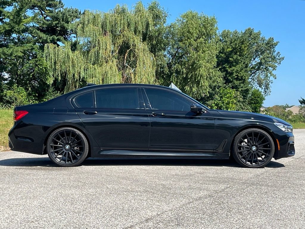 Used 2019 BMW 750i xDrive AWD/4WD image 8