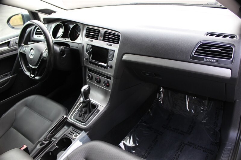 Used 2015 Volkswagen Golf TDI S FWD image 17