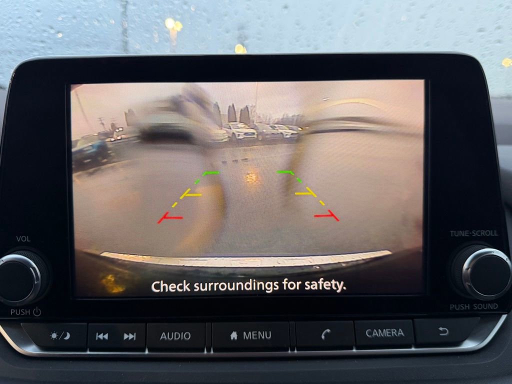 Used 2023 Nissan Rogue SV image 26