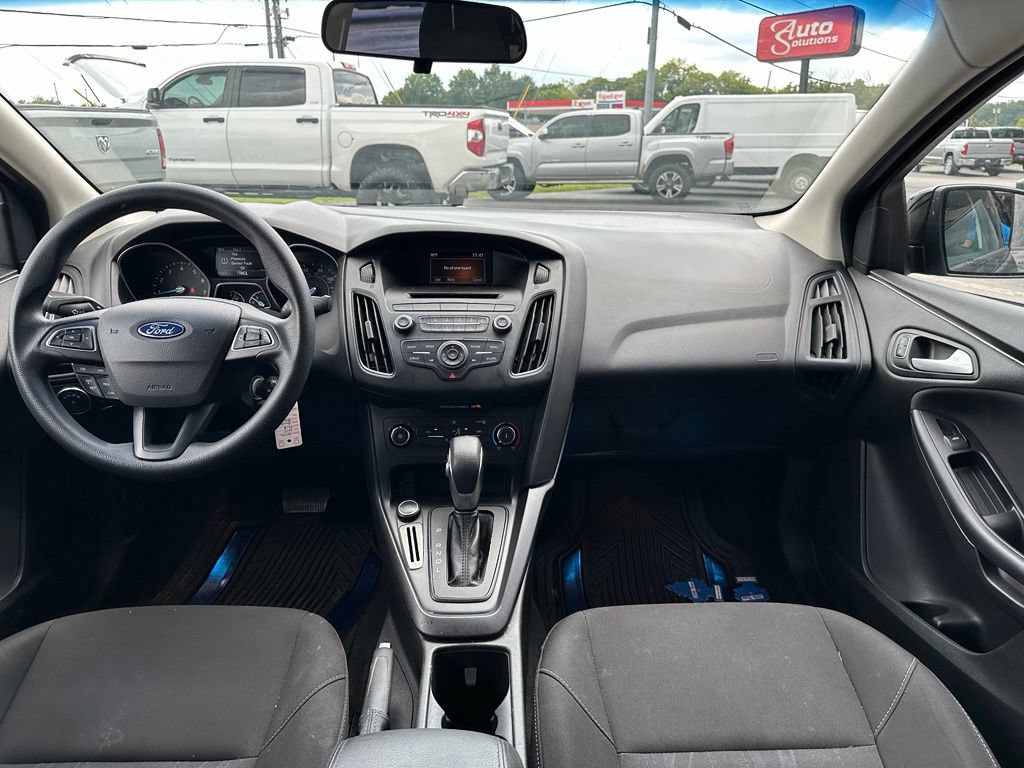 Used 2017 Ford Focus SE FWD image 8