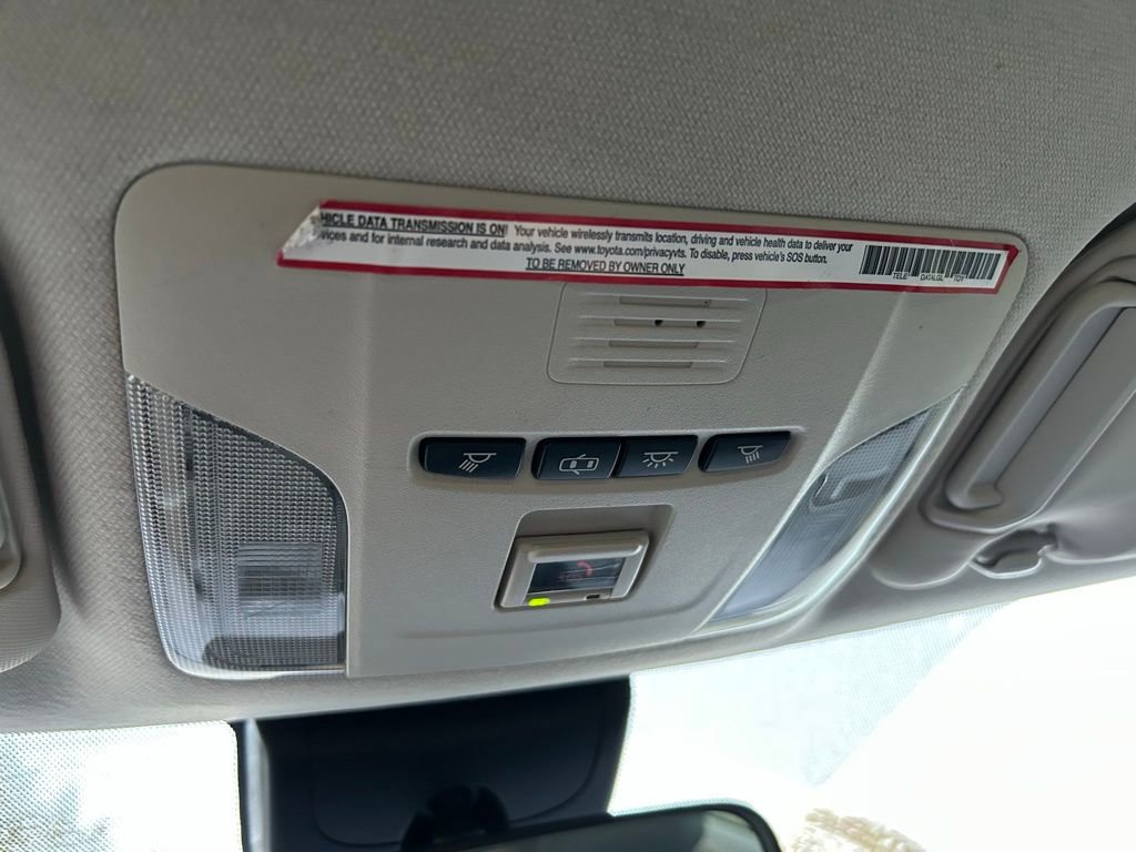 Used 2022 Toyota Corolla LE FWD image 27