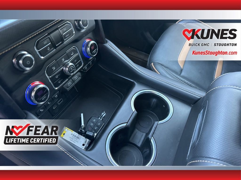 Used 2022 GMC Yukon AT4 image 32