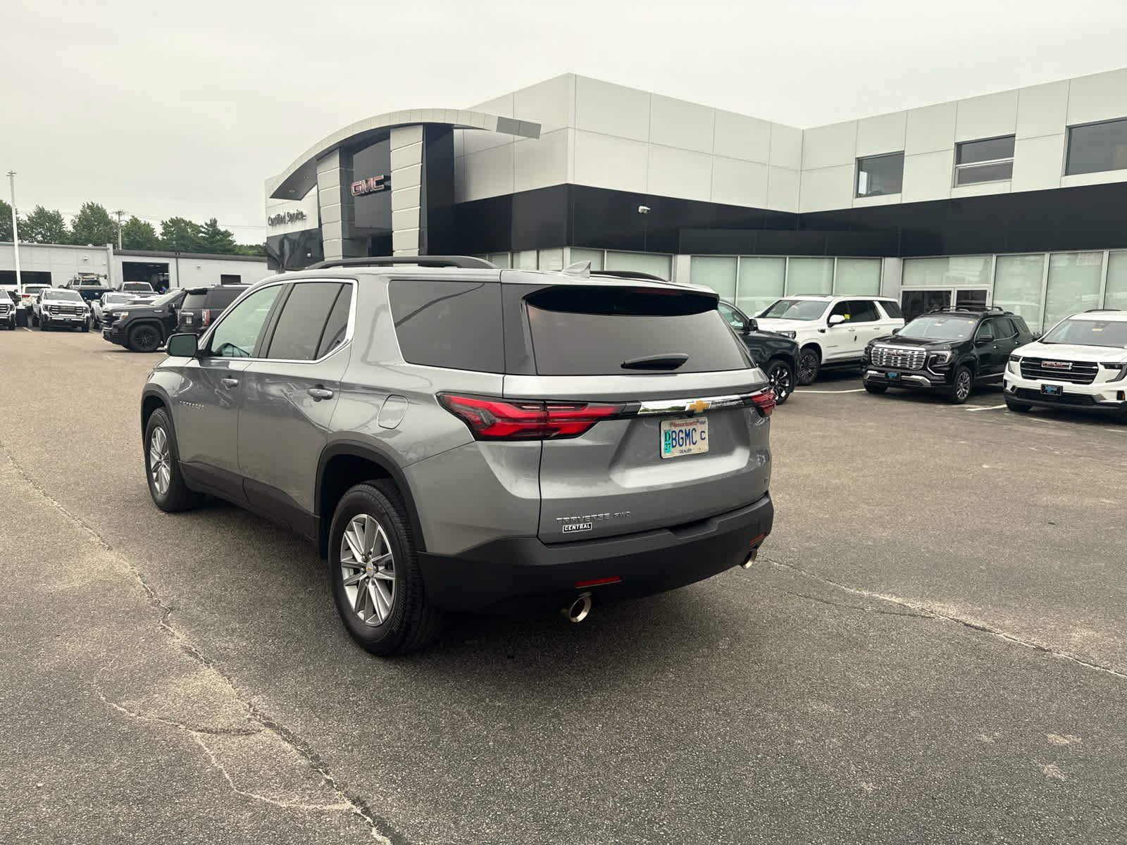 Certified 2023 Chevrolet Traverse LT AWD/4WD image 3