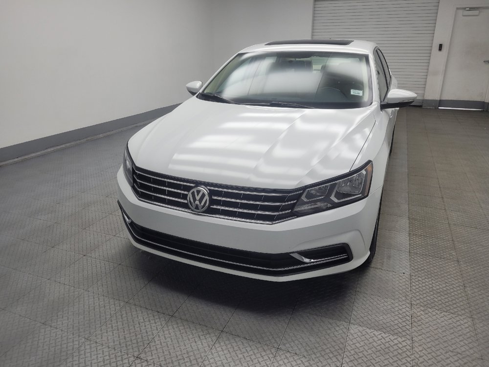 Used 2018 Volkswagen Passat 2.0T SE FWD image 15