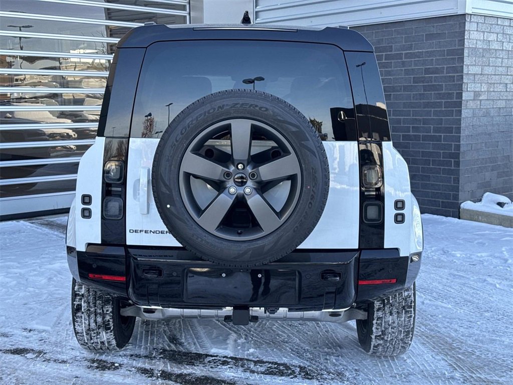 New 2026 Land Rover Defender 110 X-Dynamic SE image 5