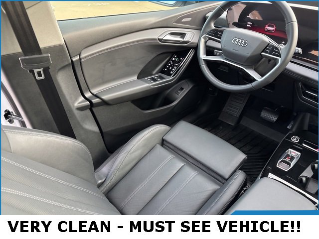 Used 2025 Audi Q6 e-tron Premium Plus image 14