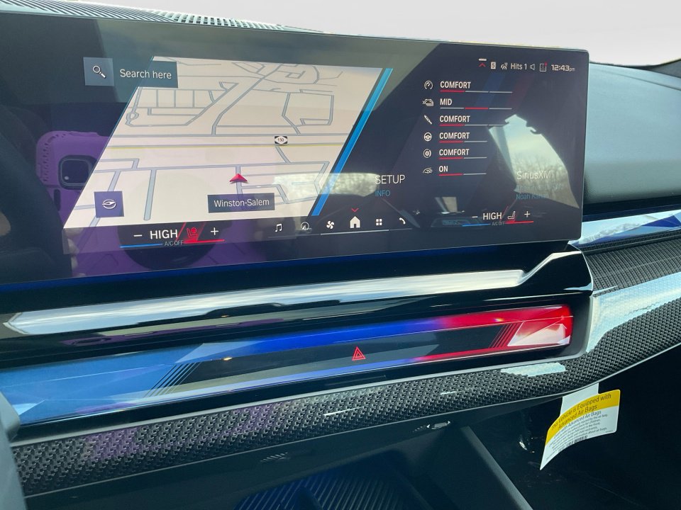 Used 2026 BMW M5 w/ Executive Package image 17