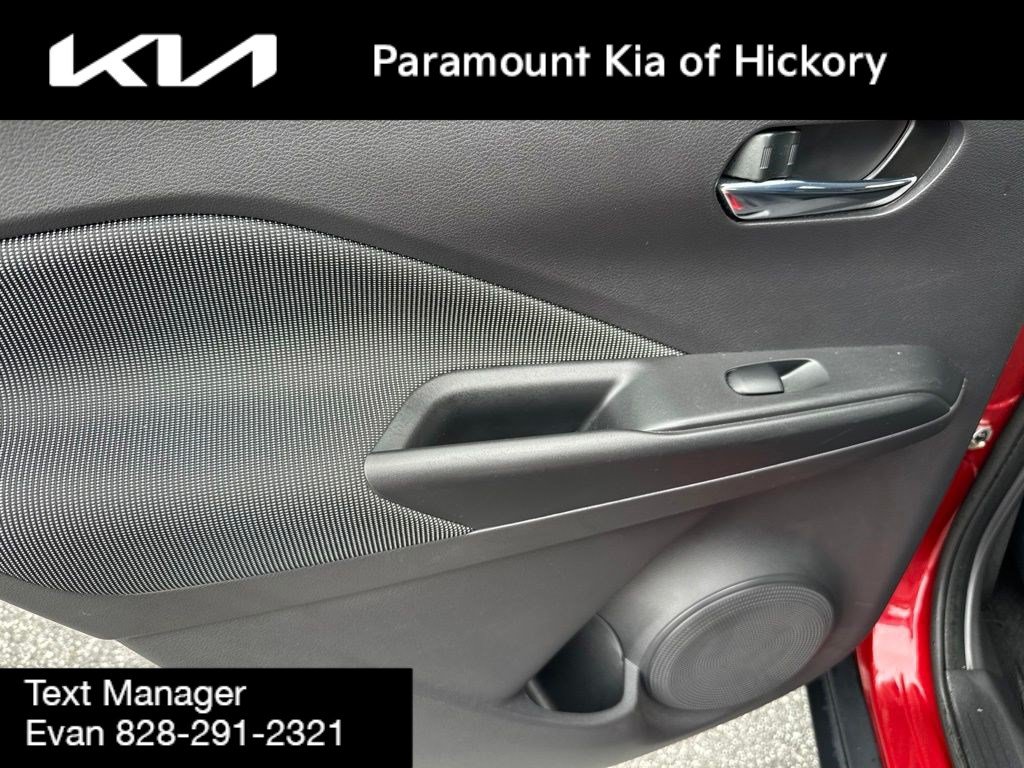 Used 2020 Nissan Kicks SV FWD image 12
