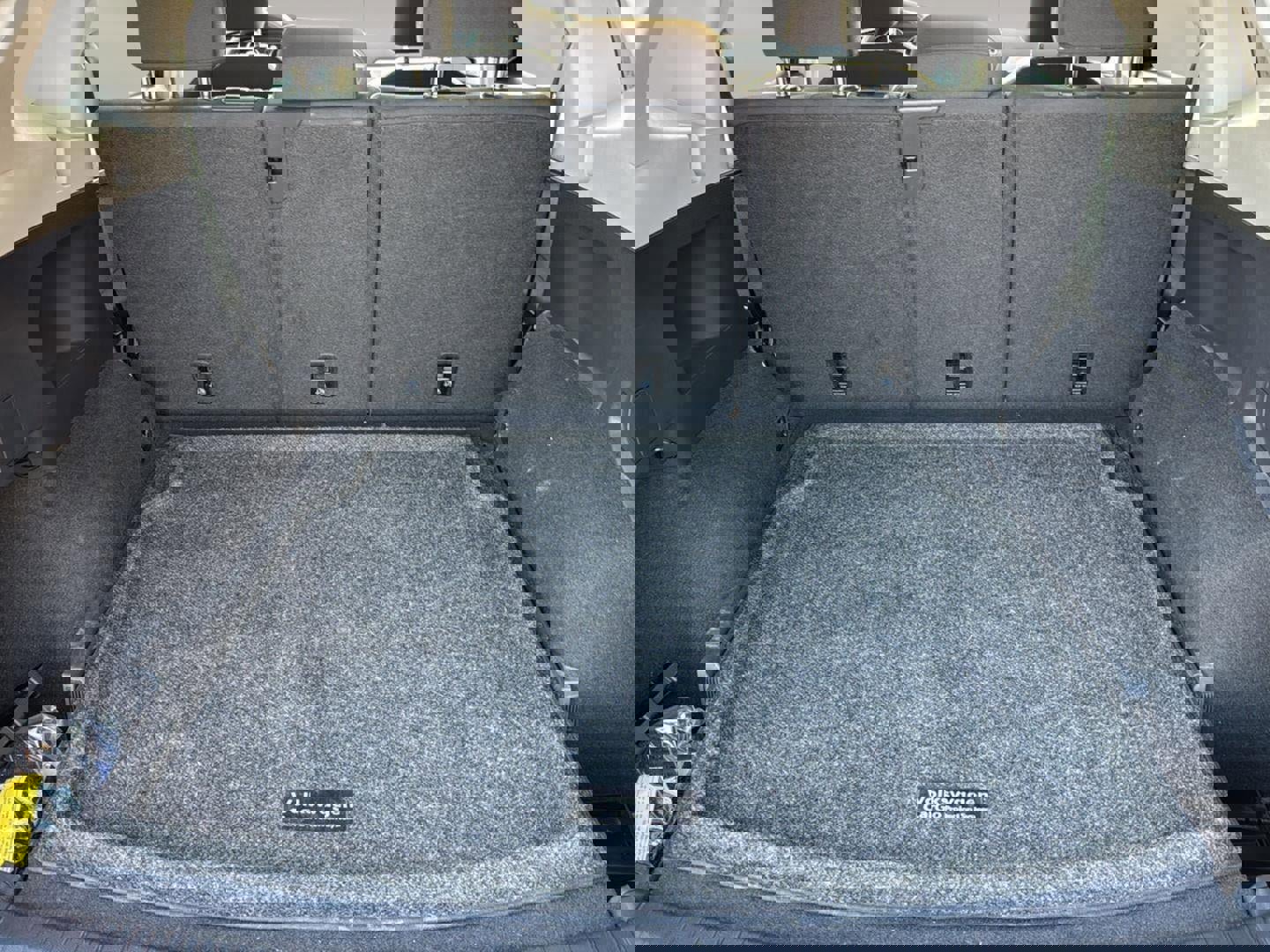 Used 2020 Volkswagen Tiguan S image 24