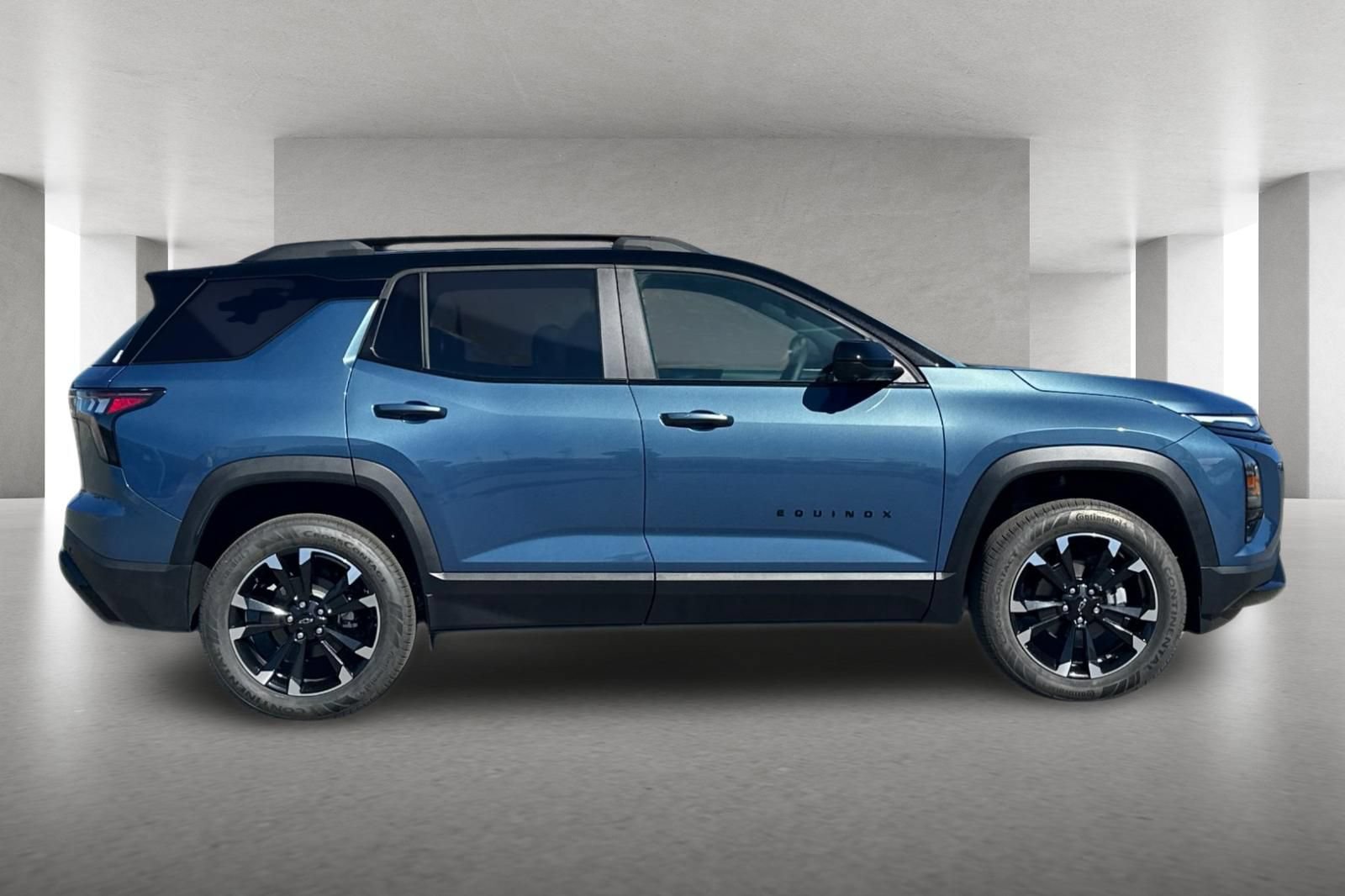 New 2026 Chevrolet Equinox RS w/ Safety and Technology Package FWD image 3