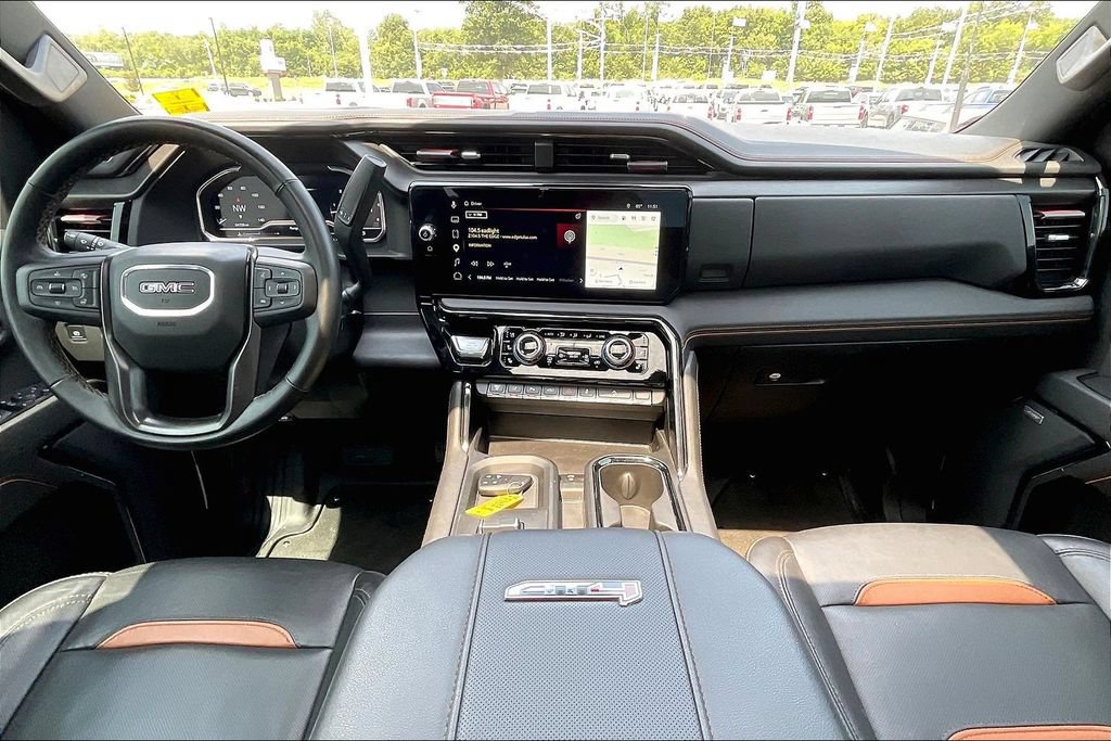 Used 2025 GMC Sierra 2500 AT4 w/ AT4 Premium Plus Package AWD/4WD image 5