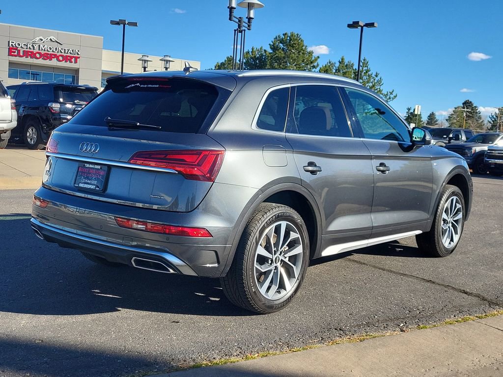 Used 2022 Audi Q5 2.0T Premium w/ Convenience Package image 4