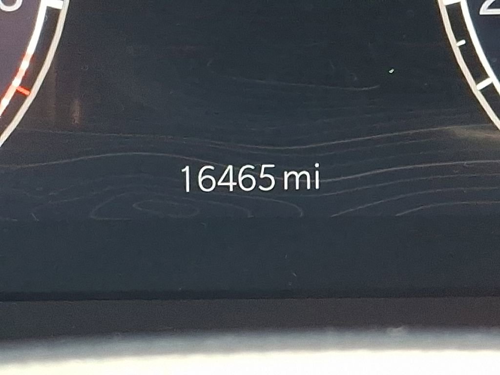 Used 2023 Jeep Grand Cherokee Laredo image 19