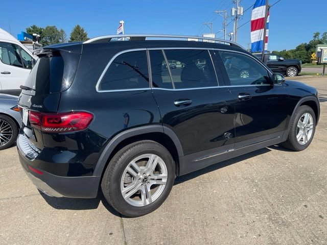 Used 2023 Mercedes-Benz GLB 250 4MATIC w/ Premium Package image 3