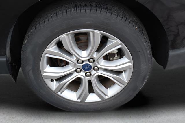 Used 2022 Ford Edge Titanium image 12