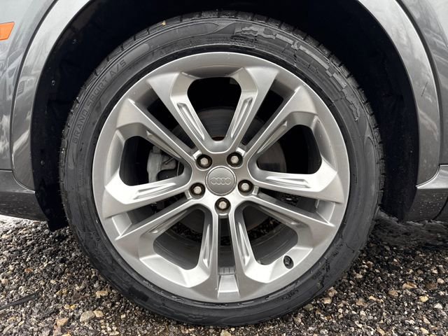 Used 2018 Audi Q3 2.0T Premium Plus w/ Premium Plus Package image 28