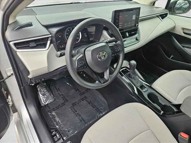 Used 2022 Toyota Corolla LE w/ Carpet Mat Package (TMS) image 10