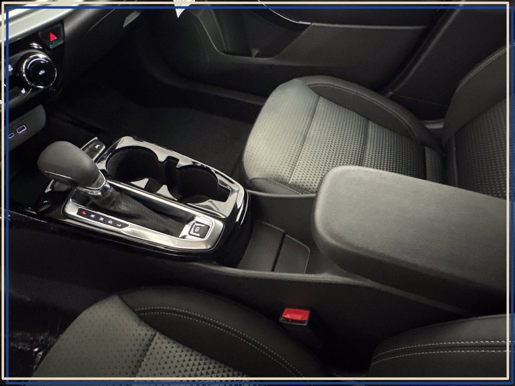 New 2026 Chevrolet Trax LT w/ LT Convenience Package FWD image 23