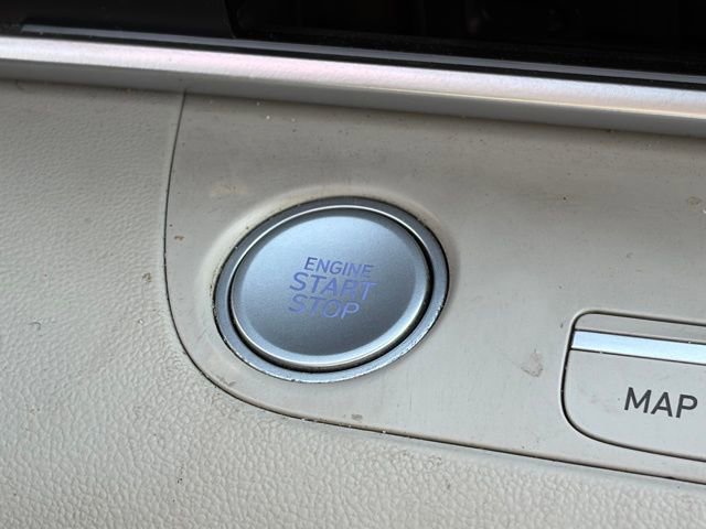 Used 2023 Hyundai Elantra Limited image 24