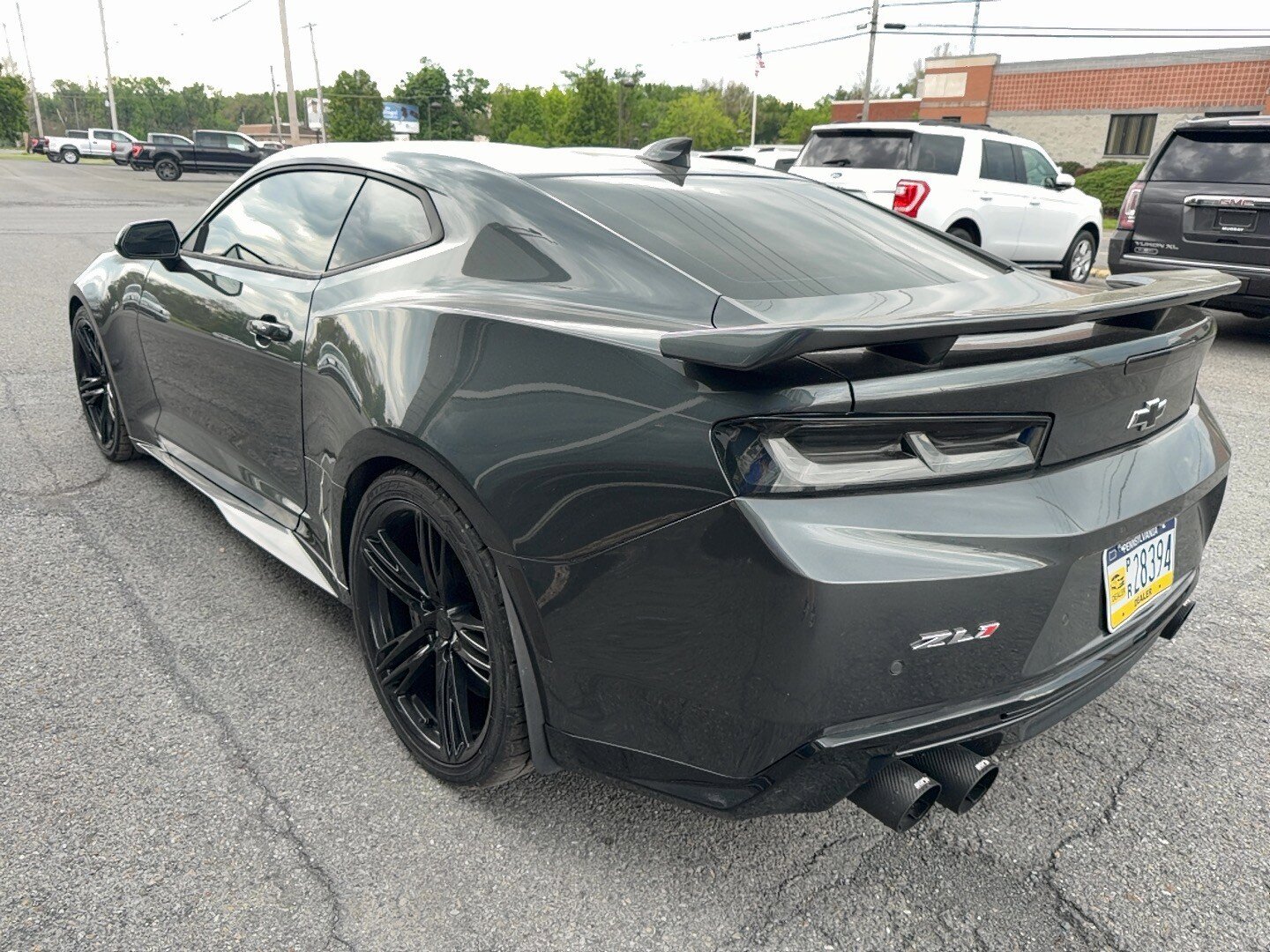 Used 2018 Chevrolet Camaro ZL1 RWD image 8