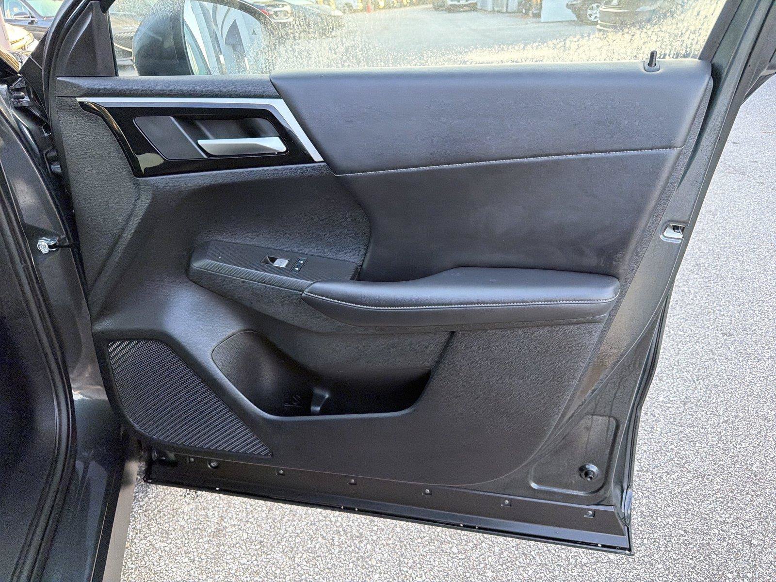 Used 2024 Mitsubishi Outlander SE AWD/4WD image 13