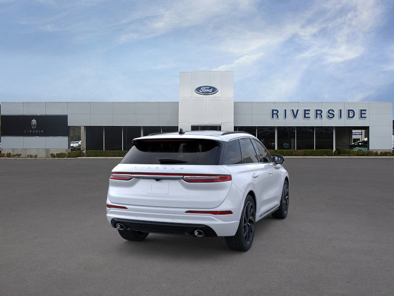 New 2025 Lincoln Corsair Grand Touring w/ Equipment Group 302A AWD/4WD image 8