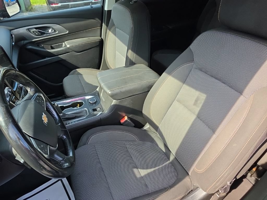 Used 2018 Chevrolet Traverse LT FWD image 24