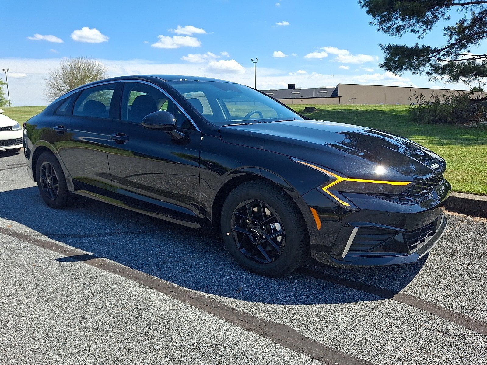 New 2026 Kia K5 LXS FWD image 2