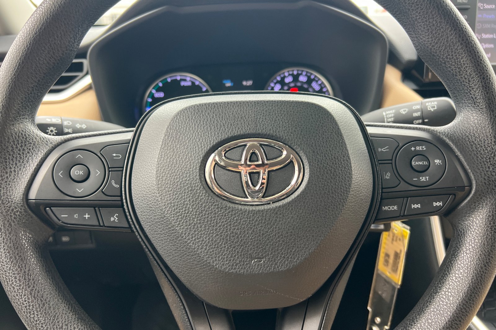 Certified 2020 Toyota RAV4 LE w/ All Weather Liner Package AWD/4WD image 22