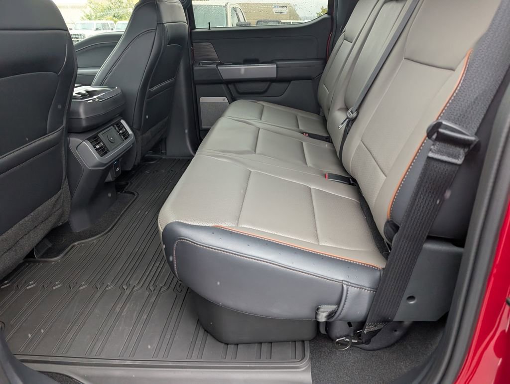 Used 2025 Ford F150 Lariat w/ Equipment Group 501A Mid image 9