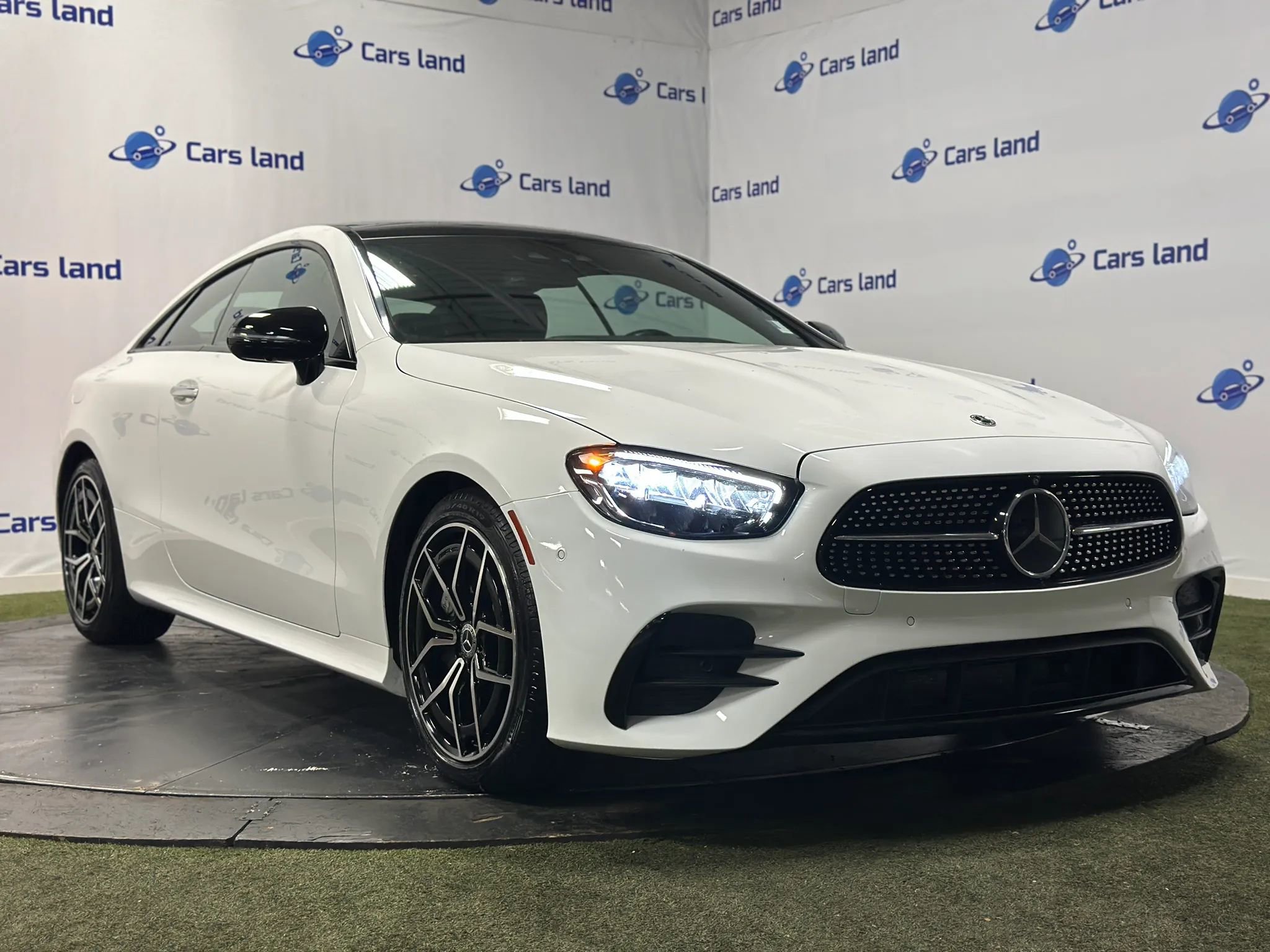 Used 2023 Mercedes-Benz E 450 Coupe image 1