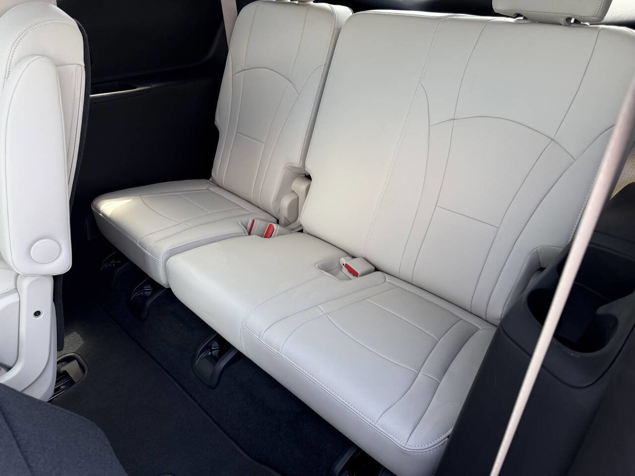 Used 2024 Buick Enclave Essence w/ Experience Buick Package image 15