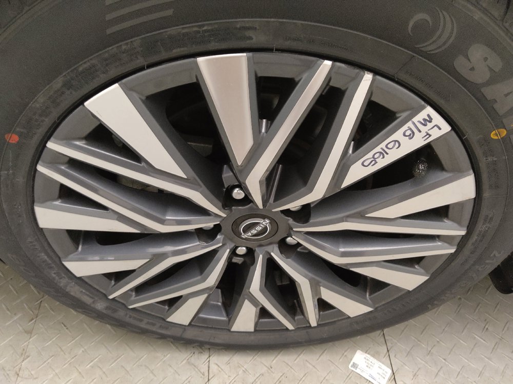 Used 2024 Nissan Altima 2.5 SV FWD image 31