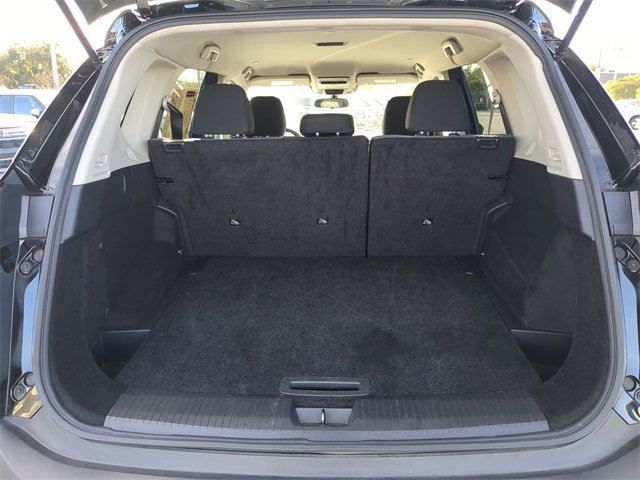 Used 2023 Nissan Rogue SV image 12