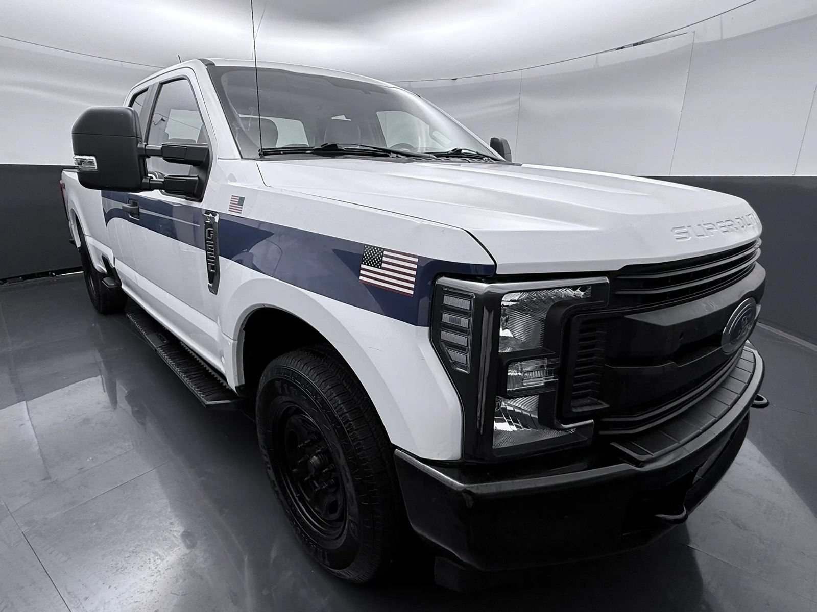 Used 2017 Ford F250 XL w/ Power Equipment Group RWD image 1