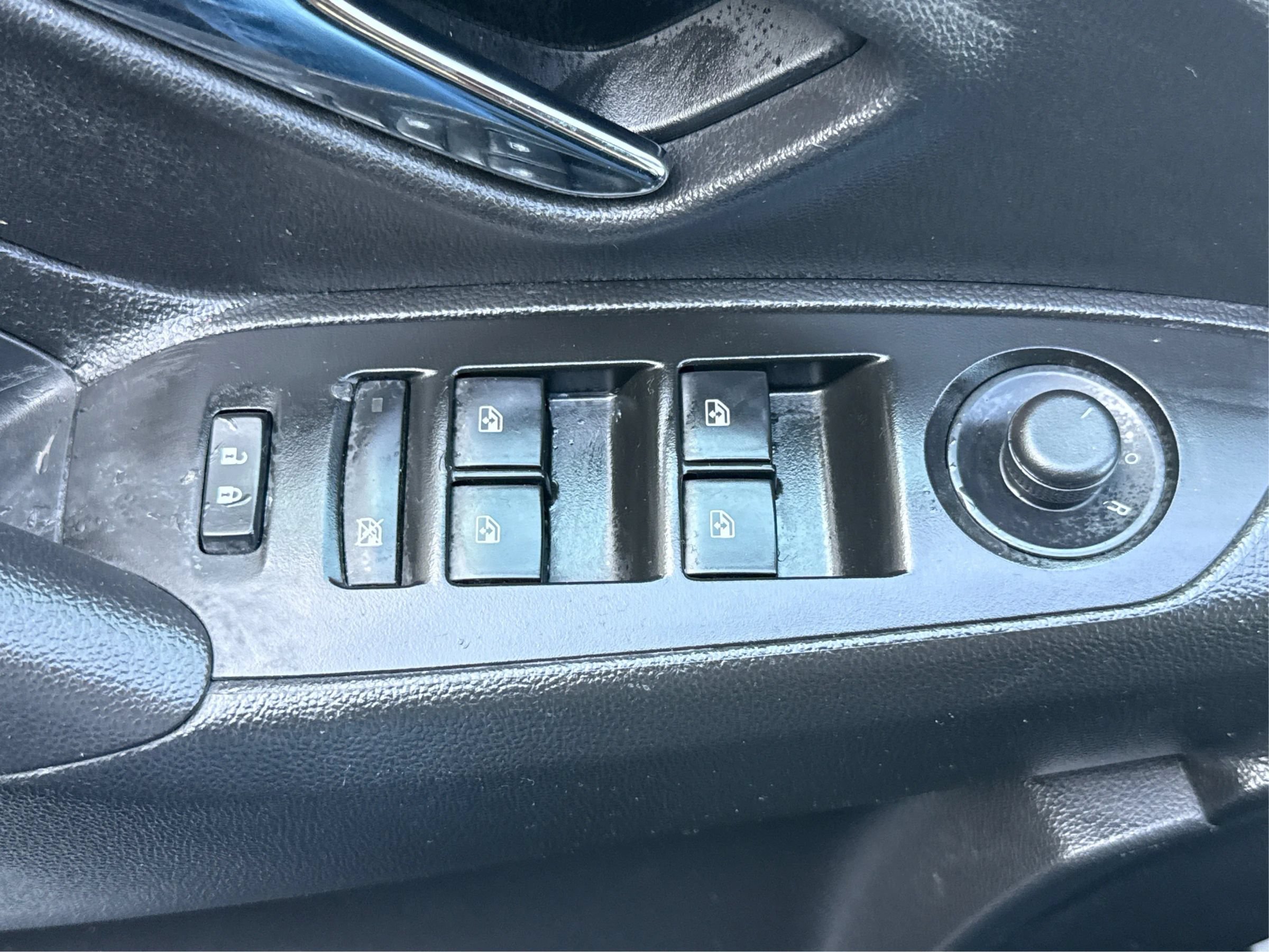 Used 2019 Chevrolet Trax LT w/ LT Convenience Package FWD image 19