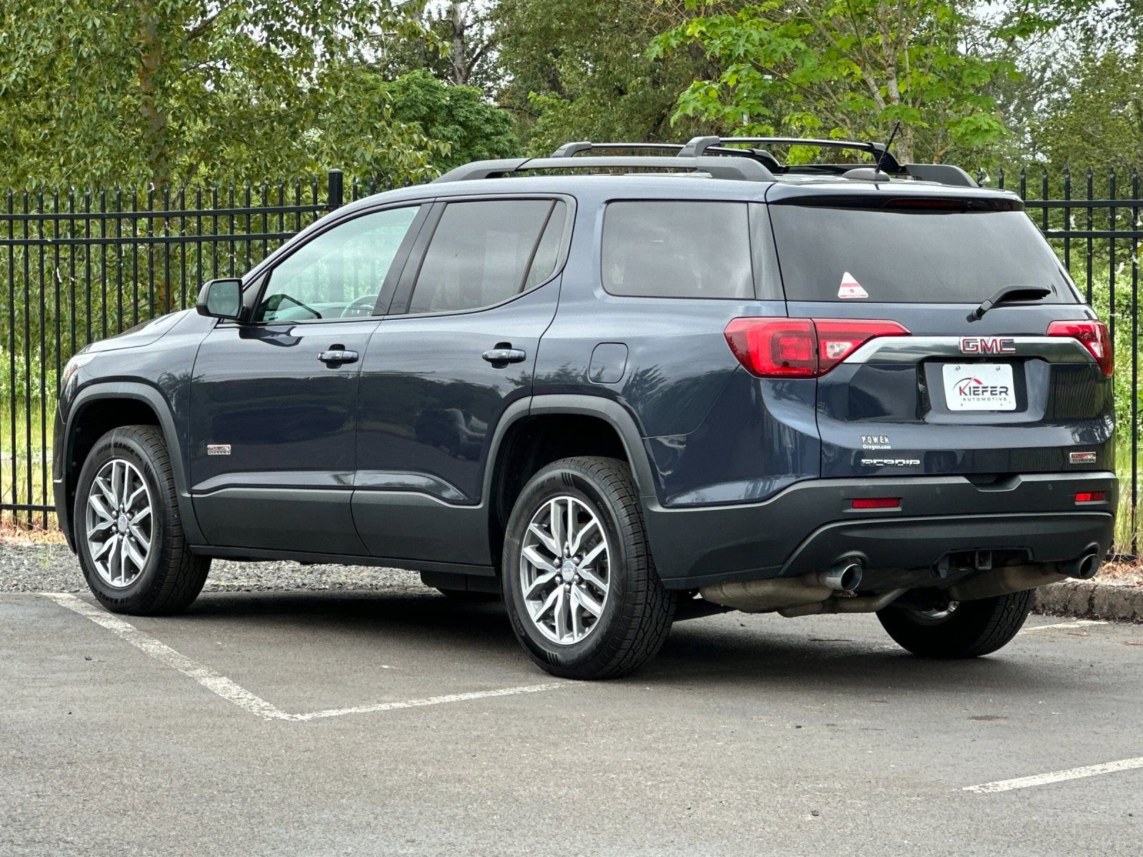 Used 2019 GMC Acadia SLE w/ Driver Alert Package I AWD/4WD image 6